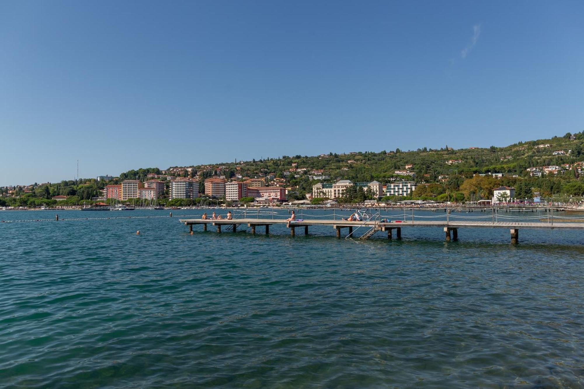 Floating Sea House Shark 3 Apartment Portoroz Ngoại thất bức ảnh