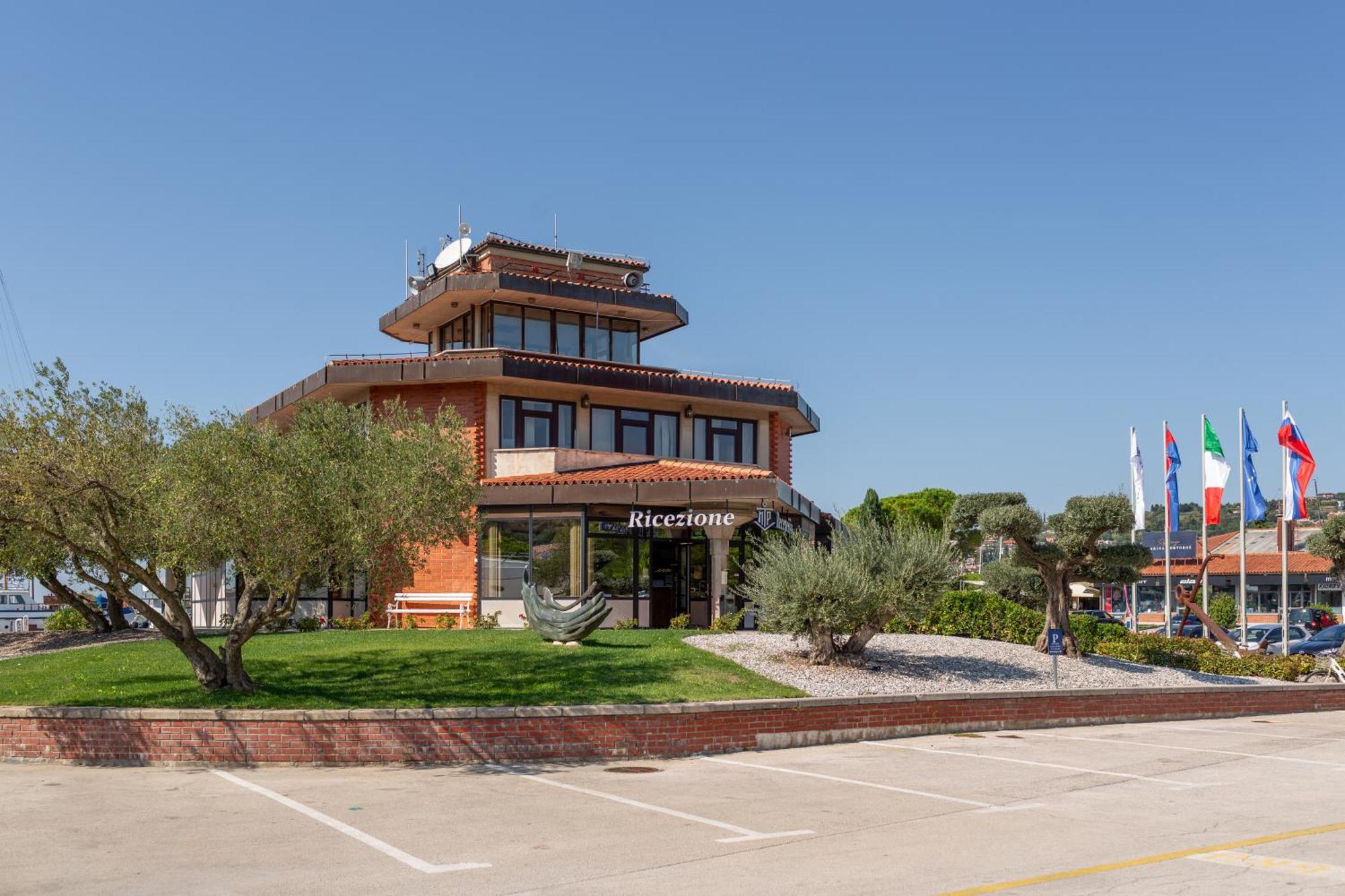 Floating Sea House Shark 3 Apartment Portoroz Ngoại thất bức ảnh